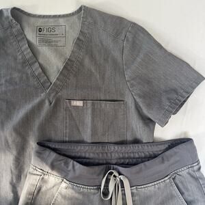 FIGS Matching Set Scrubs Tech Collection Women’s S Heather Gray Top Jogger Pants